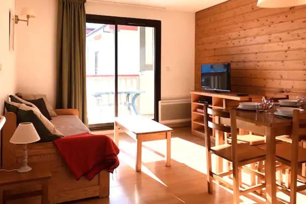 Charmant T3 Avec Vue Montagne Et Parking Privatif Font-Romeu-Odeillo-Via Екстериор снимка